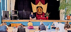 Tantra Yoga und Pranayama mit Manuel Hirning